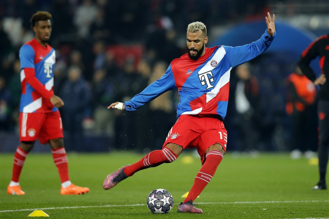 Choupo-Moting podaljšal z Bayernom, Roberto z Barcelono