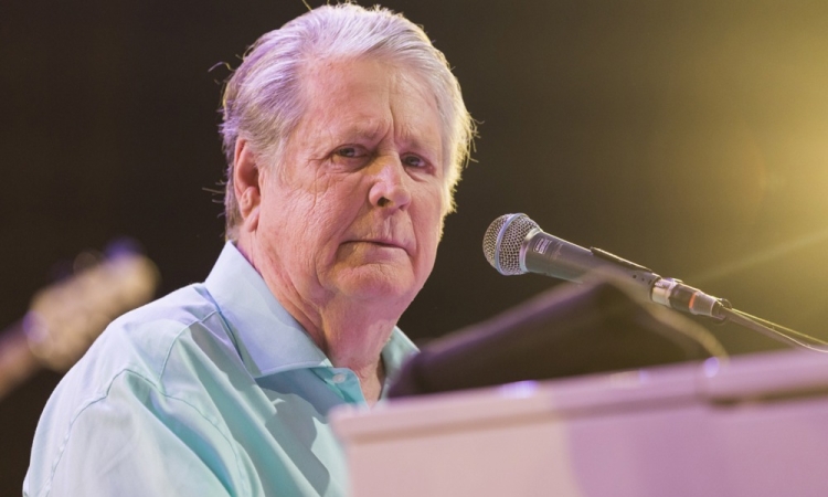 Umrl Brian Wilson, ustvarjalec kalifornijskega zvoka in duša skupine The Beach Boys